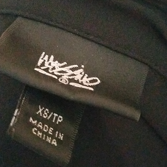 Mossimo Black V-Neck Blouse - Picture 6 of 6